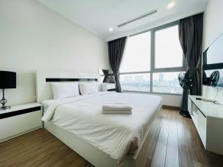 Landmark Aura Suites Vinhomes Central Park - 7