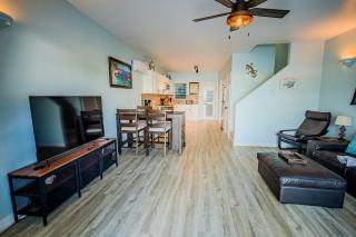 424C Modern Waterfront Escape - 7