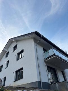 Schöne Unterkunft nahe Zentrum, Skipiste, Eishalle - 2