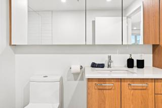 3BR Downtown Montreal - Gym - Sleeps 7 - 9