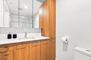 3BR Downtown Montreal - Gym - Sleeps 7 - 8