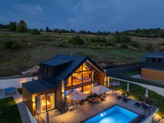 Valley View Villa with pool, jacuzzi and sauna - 0