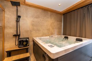 Valley View Villa with pool, jacuzzi and sauna - 1