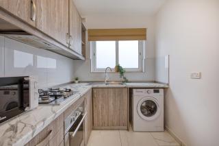 Spacious 4 Bedroom & 4 Bathrooms Apartment - 6