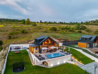 Valley View Villa with pool, jacuzzi and sauna - 3