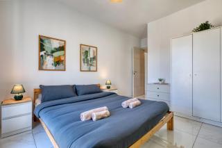 Spacious 4 Bedroom & 4 Bathrooms Apartment - 5