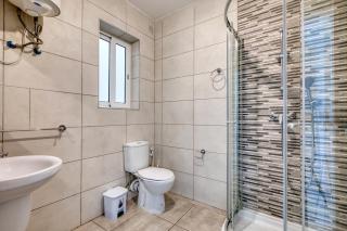 Spacious 4 Bedroom & 4 Bathrooms Apartment - 1
