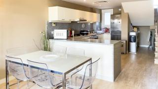 Ollystays Private Heated Pool 4BR Villa, Nanny Room! Joubal Near Marina - 6