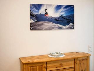 Cozy Apartment with Lake and Mountain View - 7