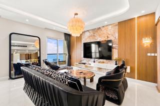 Luxury 2BR at Shams 1 JBR with Ain Dubai & Sea Views - 7