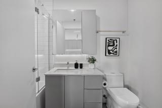 Spacious 2br Montréal Stay - Old Port - 5