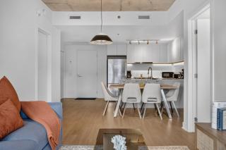 Stylish 2BR Getaway - Old Port Montreal - 5