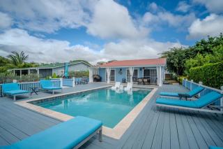 Villa Utopia, A Serene Poolside Sanctuary - 0