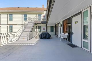 Wildwood Studio Condo with a Seasonal Pool | Unit 109 - 6