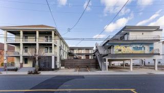 Wildwood Studio Condo with a Seasonal Pool | Unit 109 - 7