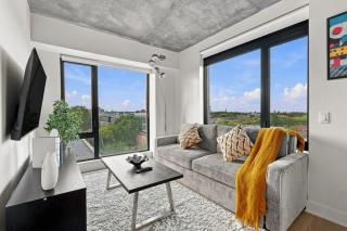 Elegant 2BR Haven - Montreal City Center - 7
