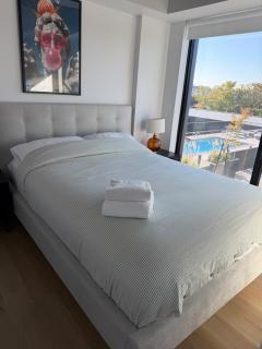 Spacious 3BR on Sainte-Catherine East - Montreal - 2