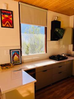 Whispering Apple Cottage - 8