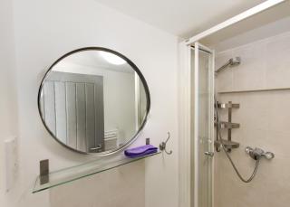 En-suite Room / Parking / 5 mis EMA - 2