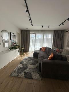 Cloche dor studio with balcony - 0