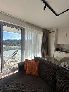 Cloche dor studio with balcony - 5