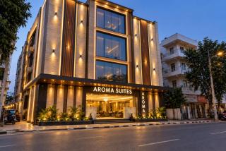 Hotel Aroma Suites Delhi Airport - 0