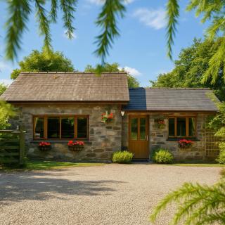 Cysgod y Coed Luxury Riverside Retreats - 8