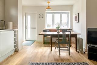 University Walk - Totally self contained annex - 9