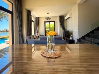 Ollystays Elegant 4BR Heated Pool Villa, Nanny Room! ElGouna - 2