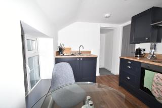 1 Bed apartment / free parking / castle donington - 6