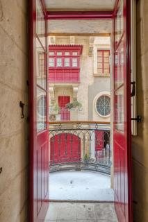 Charm Suite Valletta - 0