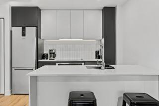 Elegant 1BR Montreal Apt - Gym - Prime Location - 9