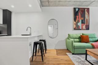 Elegant 1BR Montreal Apt - Gym - Prime Location - 2