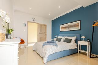 Spacious Apartment Near Beach with PS5 Console - 8