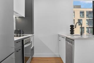 Urban 2BR Retreat - Montréal Griffintown - 3