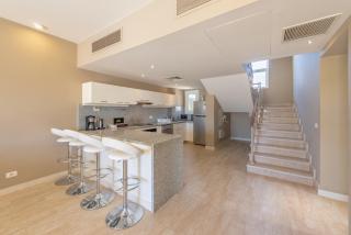 Ollystays Luxury 4BR Villa, Heated Pool, Joubal Lagoon View ! - 6