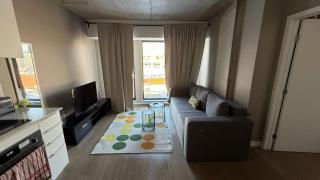 Stylish 1BR Downtown Montréal Apt - Place des Arts - 0