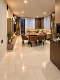 2 Park Residence 2 8 - 0