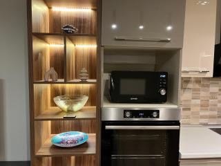 Amazing Sky Views 3 Bedroom Apartment with Pool Sauna Gym and Free Parking - 7
