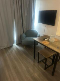 Modern 1BR Montreal Apt - Nearby Place des Arts - 2