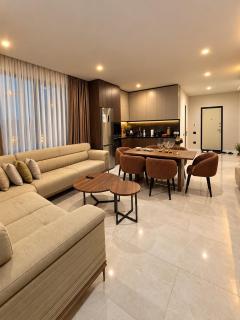 2 Park Residence 2 8 - 4