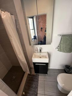 Modern 1BR - Downtown Montreal Retreat - 3