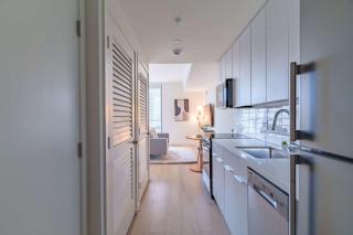 The Biscayne V Vibe 8852 - 9
