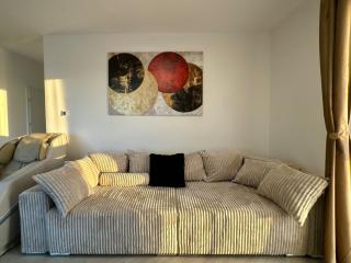 Premium Massage Apartment, Self-check-in & Parking - 2