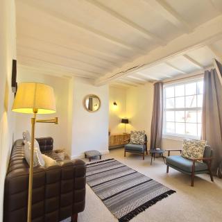 Unique 4BR Loft / Sleeps 8 / 2 Bathrooms - 5