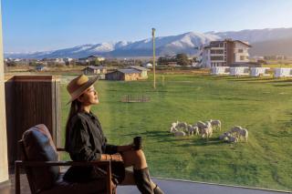Black Bean Cafe & Wild Retreat - Shangri La - Where Tibetan Heritage Meets Untamed Wilderness - Round-trip Shuttle Service to Dukezong Ancient Town & Airport or TS - 0