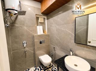 Mauryan Premier Hotel Greenfield - 1