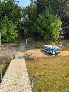 Spacious Lakefront Home 4BR35BA, Sleeps 12 - 2