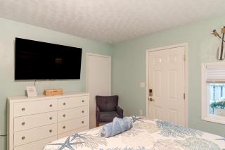 Bayfront Unit w/ Hot Tub & Dock Access! - 5