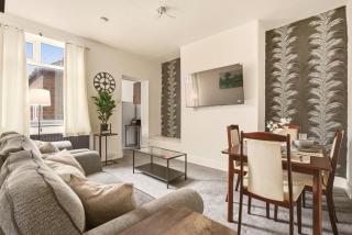 The Saltwell Haven 3 Bedroom City Retreat - 1